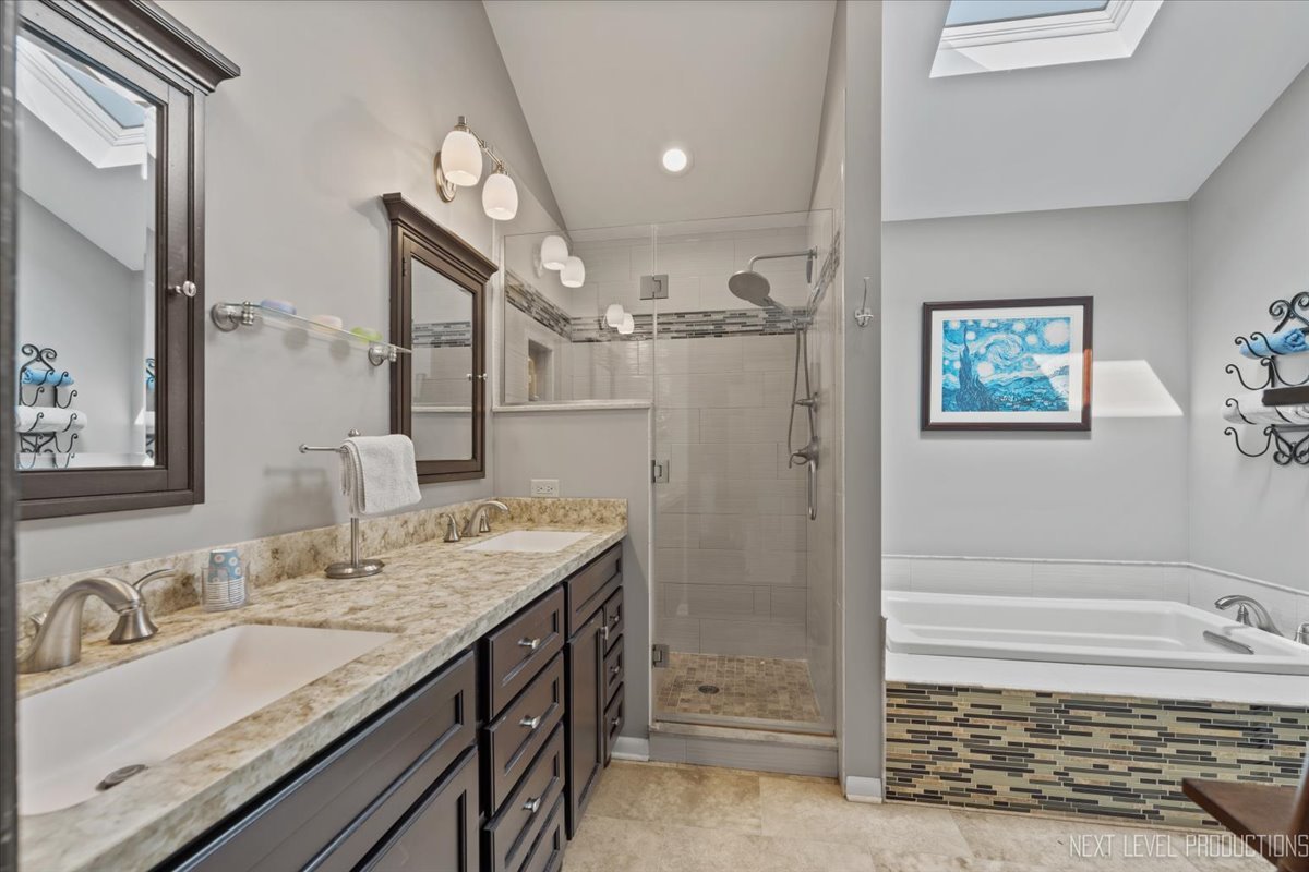 978 Merrimac Circle, Naperville, IL 60540