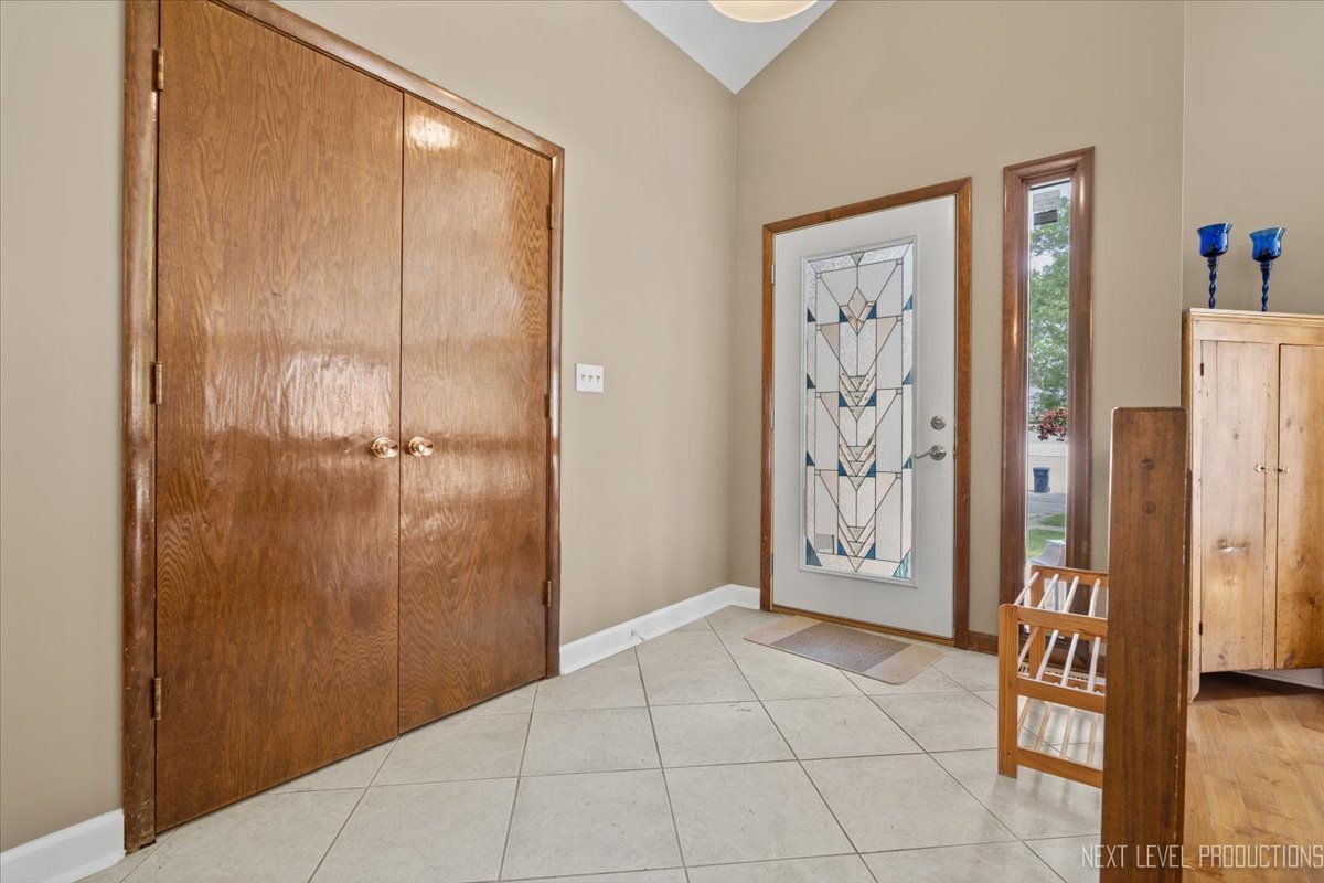 978 Merrimac Circle, Naperville, IL 60540