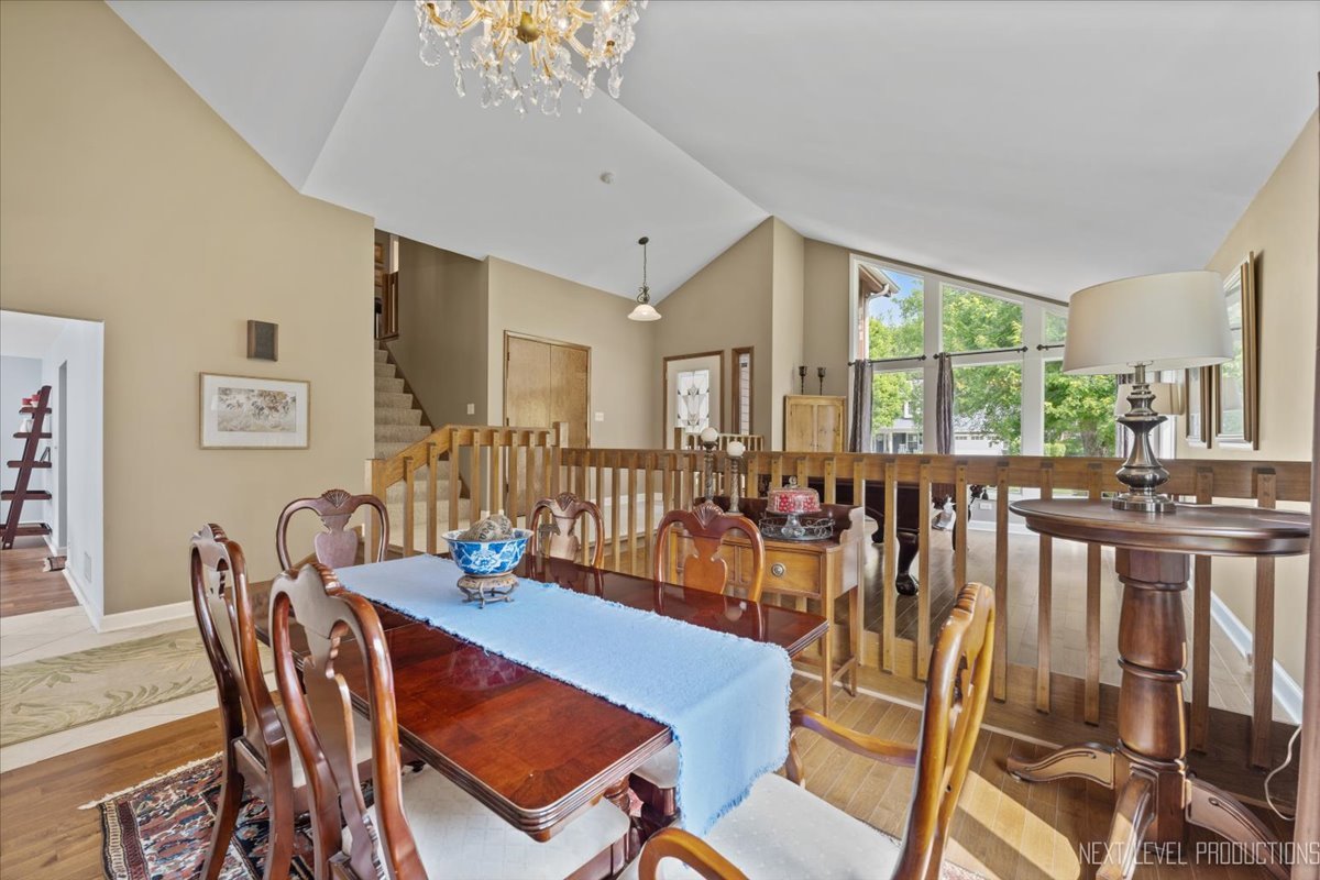 978 Merrimac Circle, Naperville, IL 60540