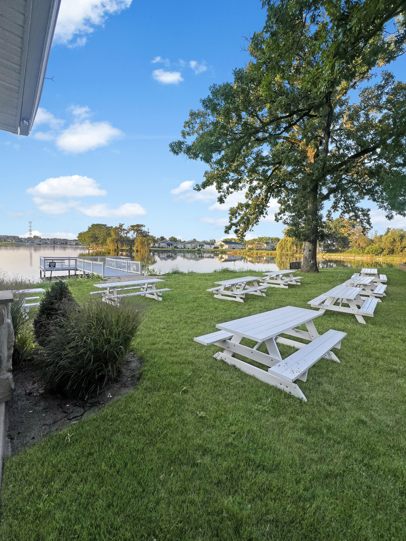 50 Rocking Horse Lane, Grayslake, IL 60030