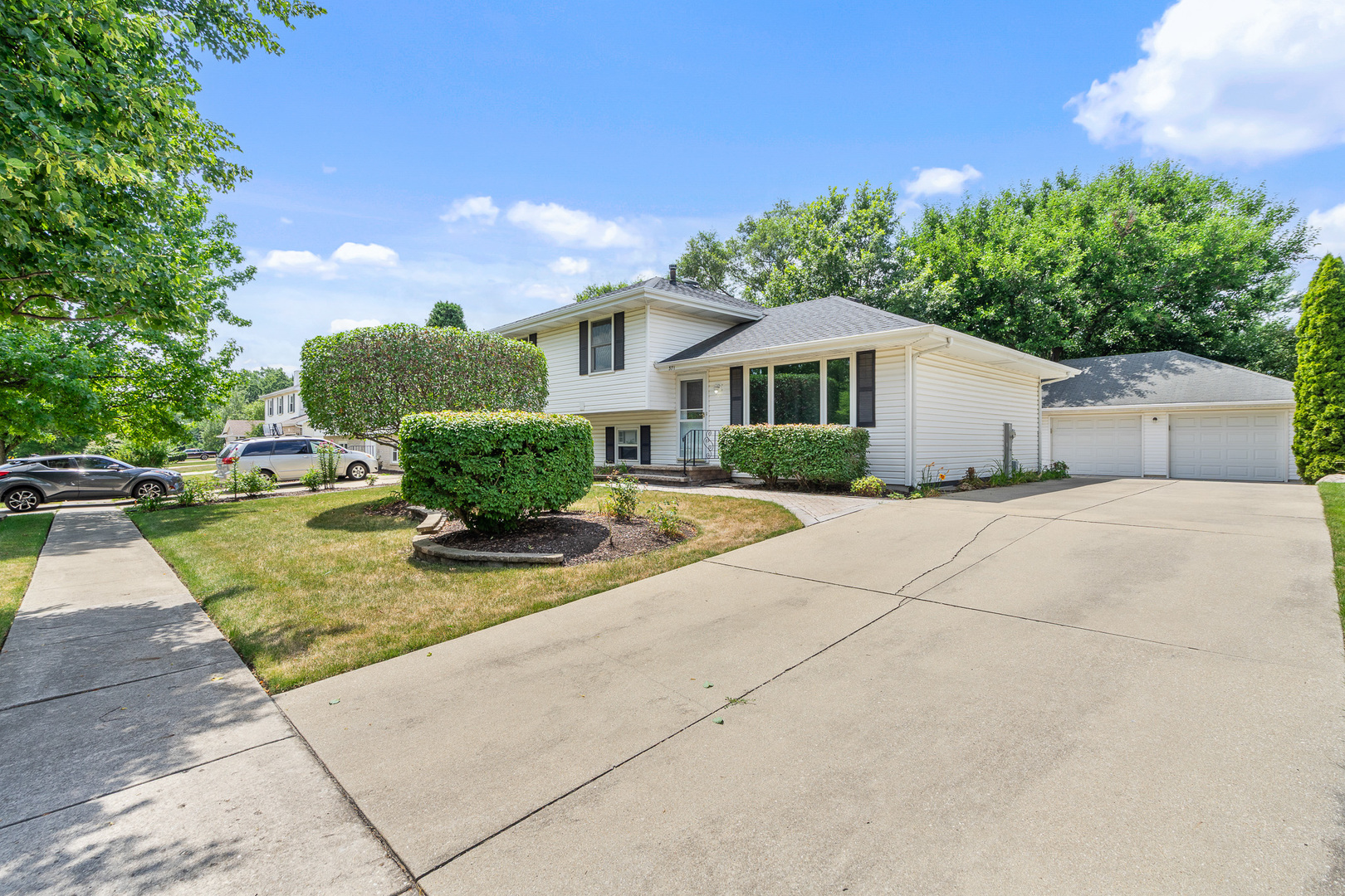 371 Whiteside Drive, Joliet, IL 60435