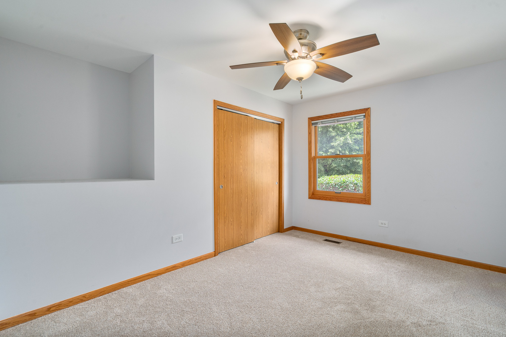 371 Whiteside Drive, Joliet, IL 60435
