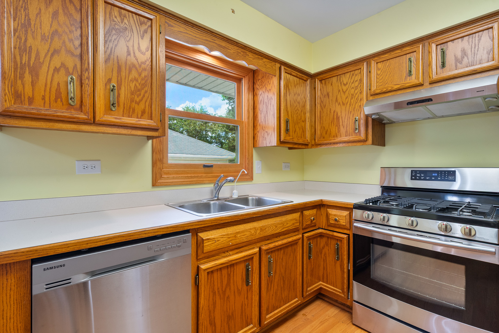 371 Whiteside Drive, Joliet, IL 60435