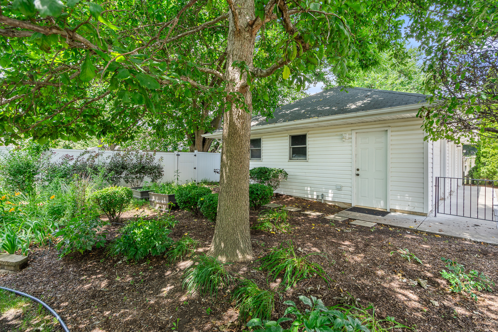 371 Whiteside Drive, Joliet, IL 60435