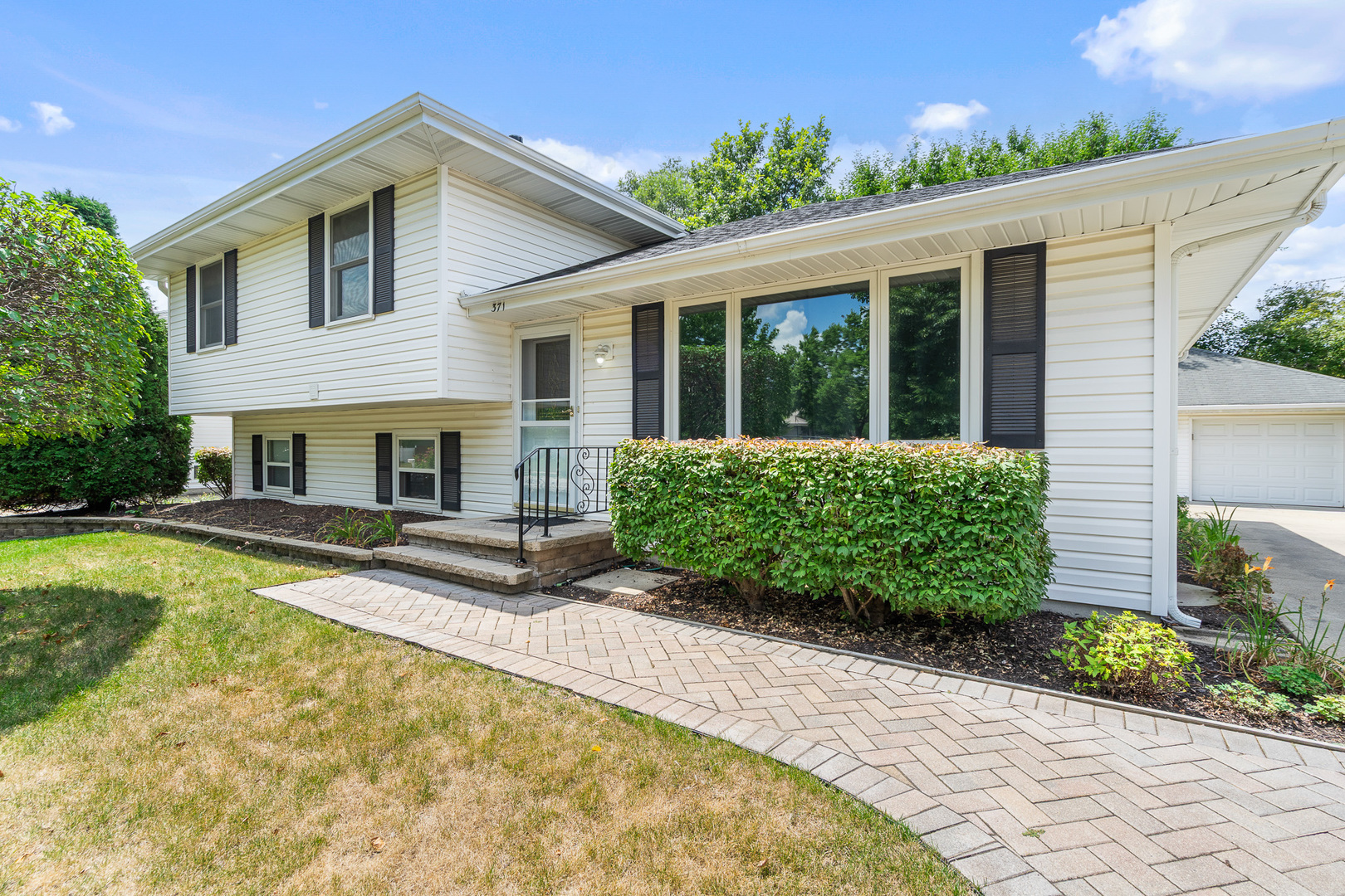 371 Whiteside Drive, Joliet, IL 60435