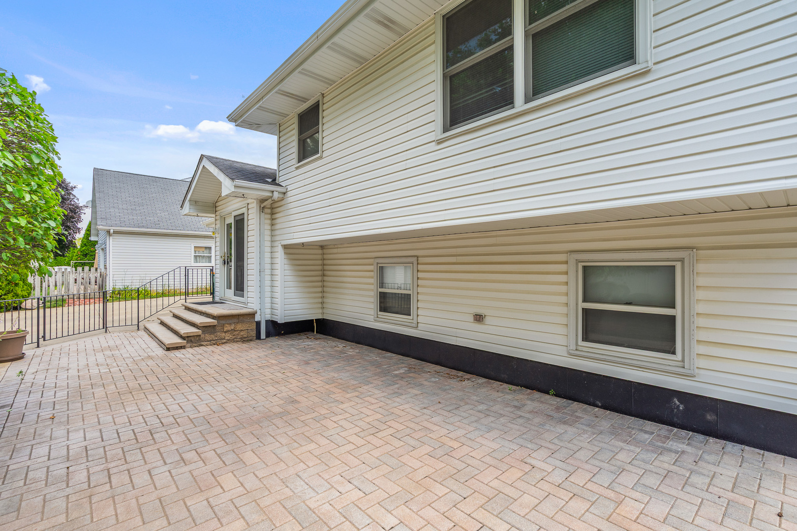 371 Whiteside Drive, Joliet, IL 60435