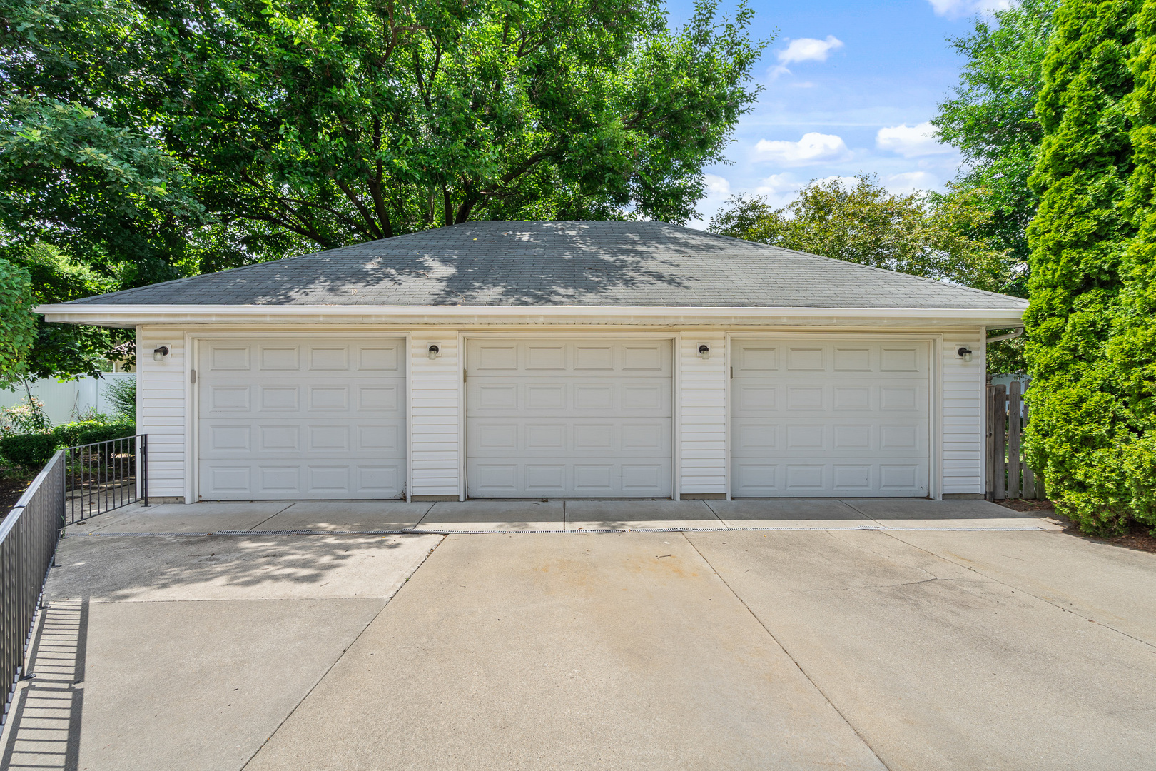 371 Whiteside Drive, Joliet, IL 60435