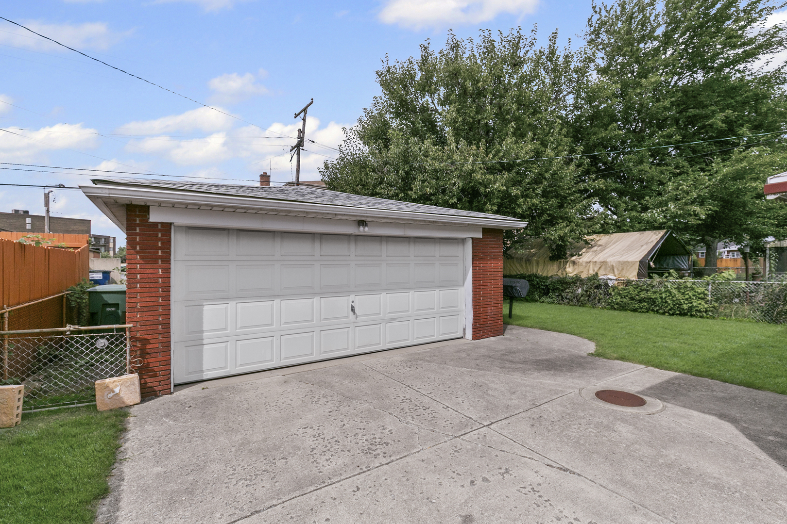9826 S Harding Avenue, Evergreen Park, IL 60805