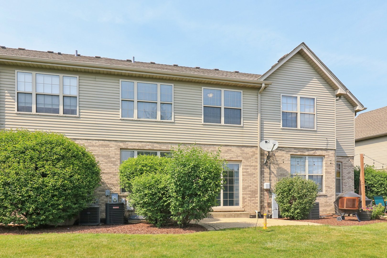 9143 Mansfield Drive, Tinley Park, IL 60487