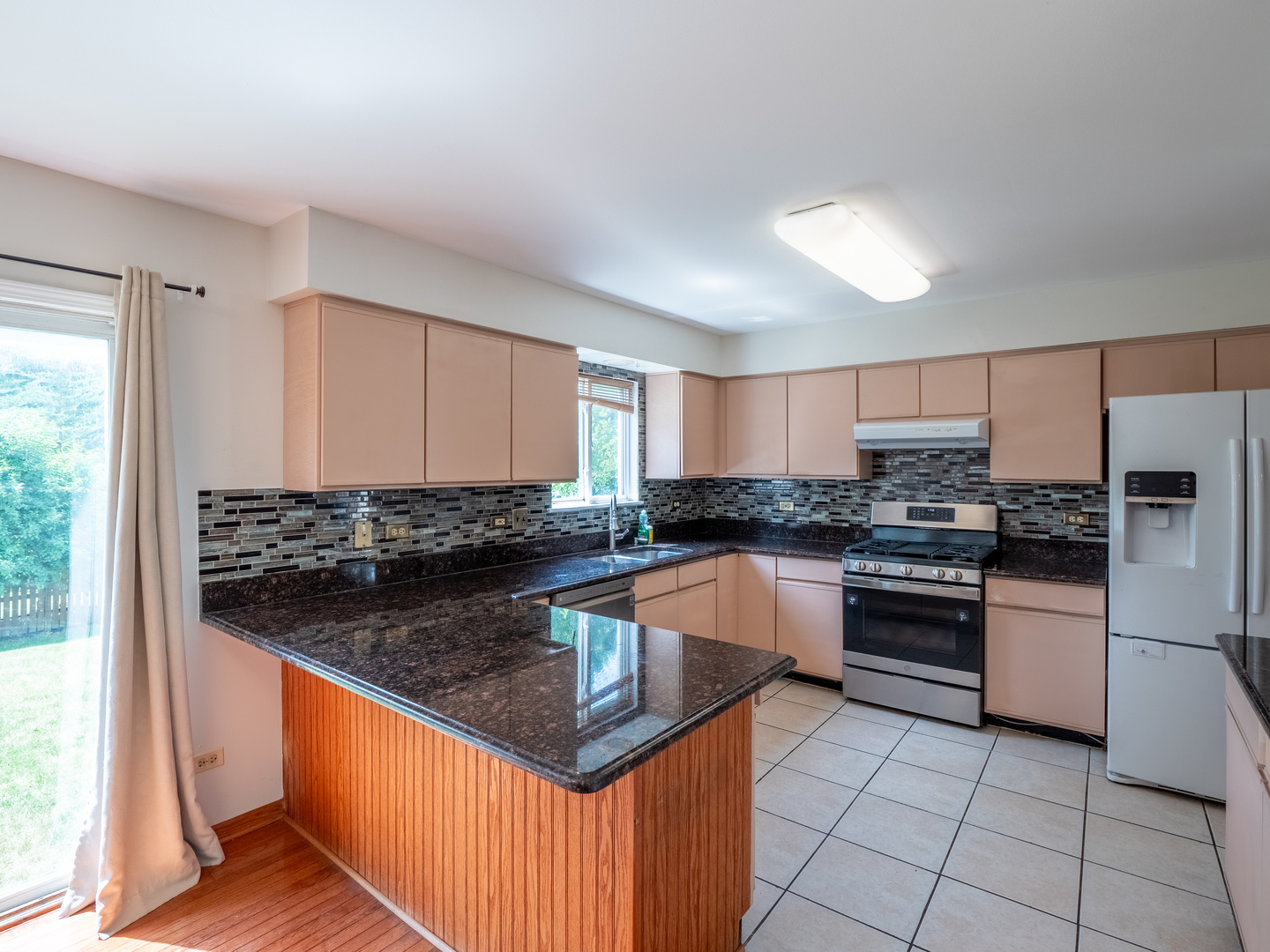 1040 Sanctuary Lane, Naperville, IL 60540