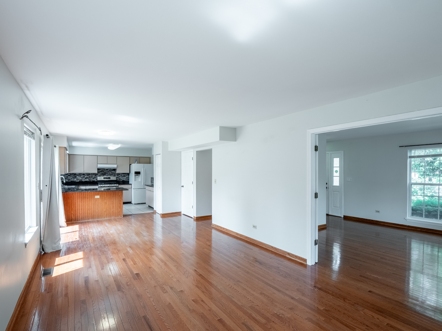 1040 Sanctuary Lane, Naperville, IL 60540