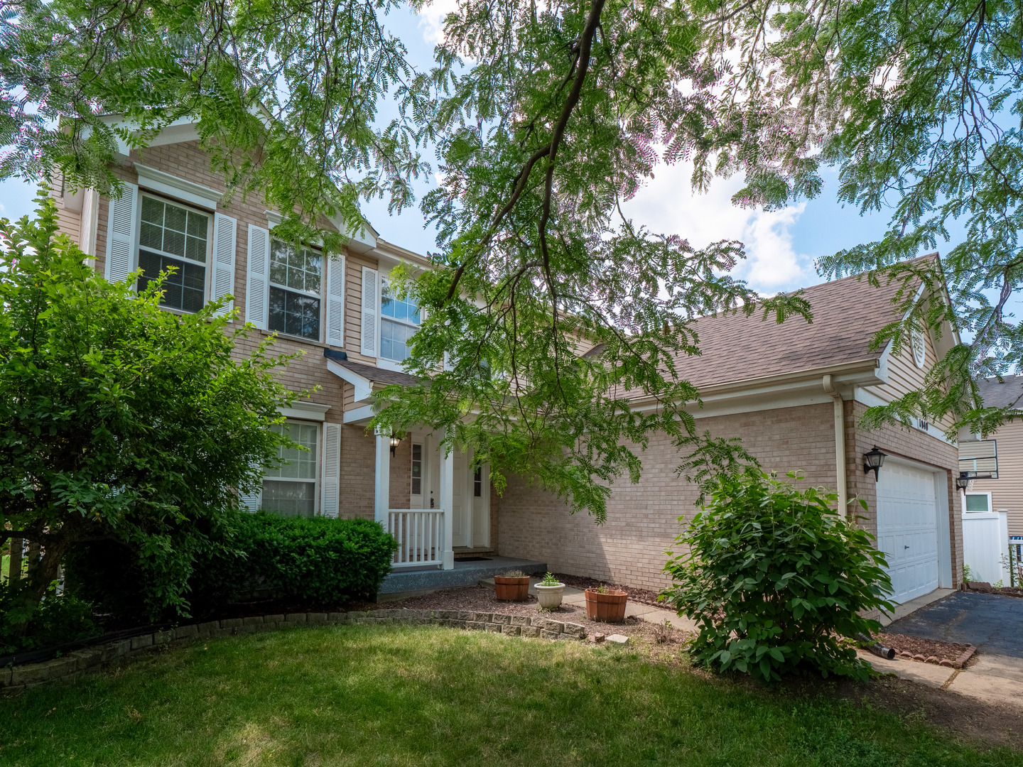 1040 Sanctuary Lane, Naperville, IL 60540