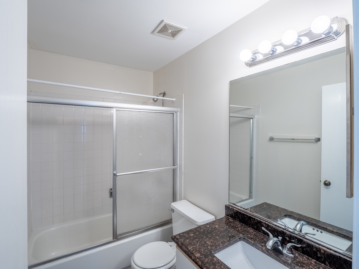 1040 Sanctuary Lane, Naperville, IL 60540