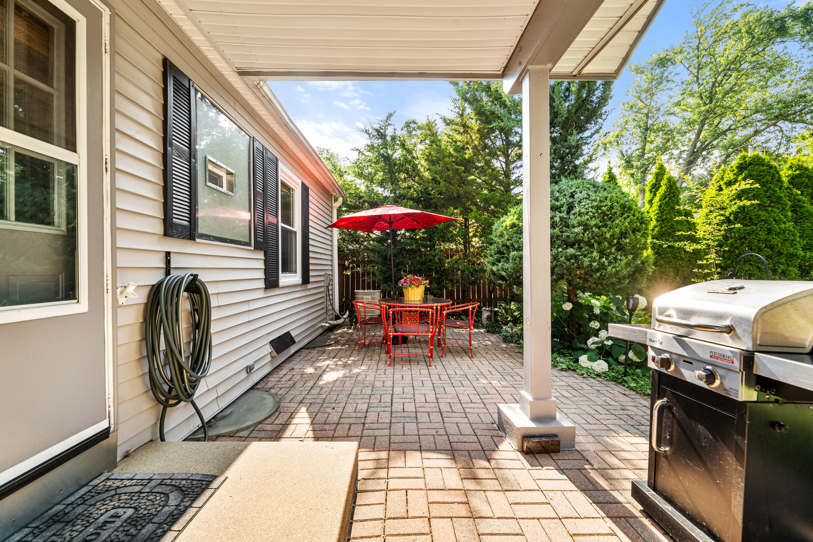 124 Bernard Drive, Buffalo Grove, IL 60089