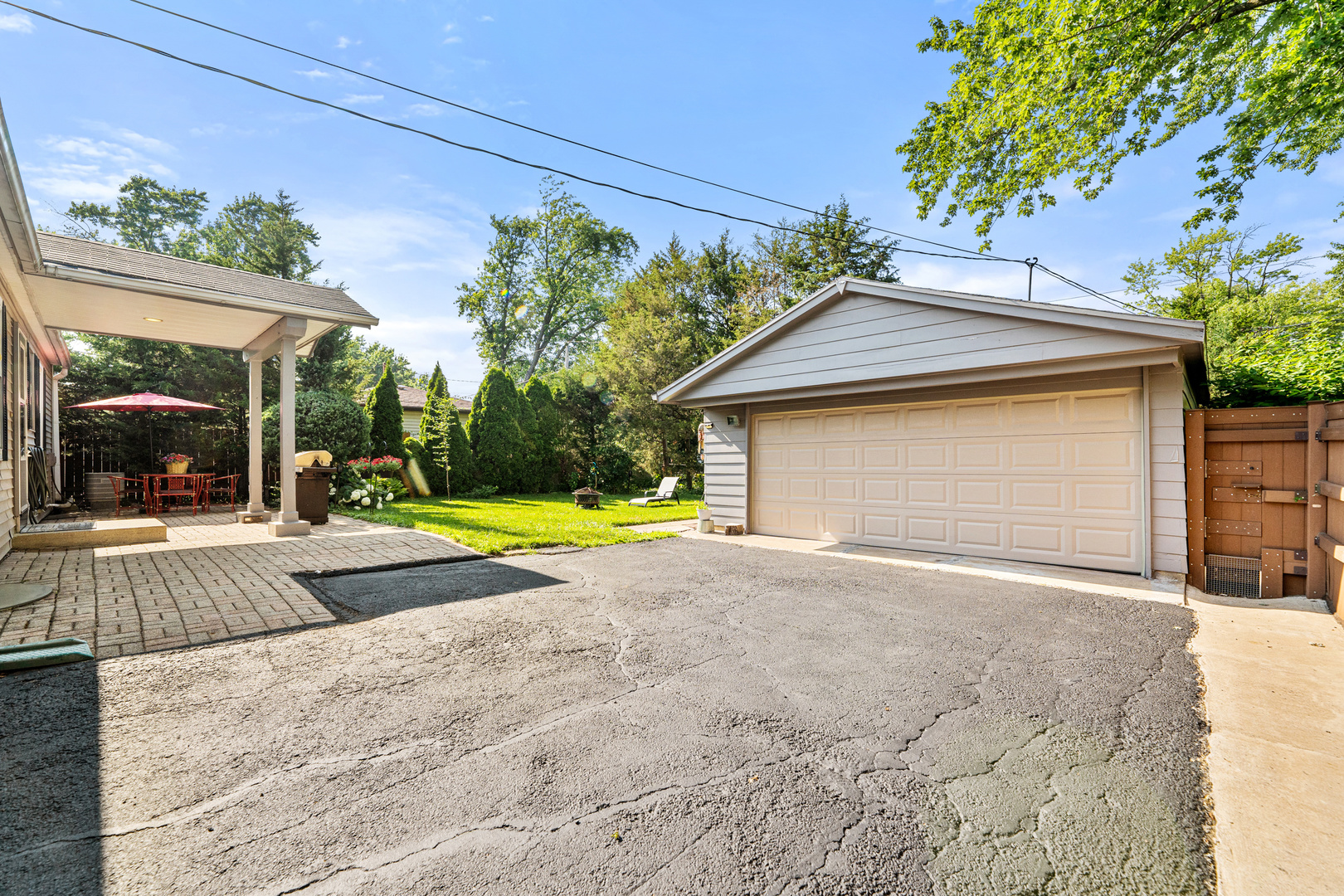 124 Bernard Drive, Buffalo Grove, IL 60089