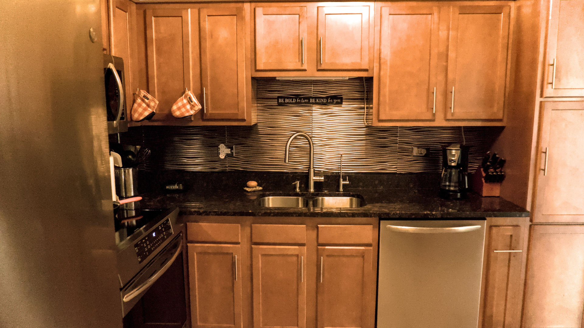 522 E Algonquin Road #302, Schaumburg, IL 60173