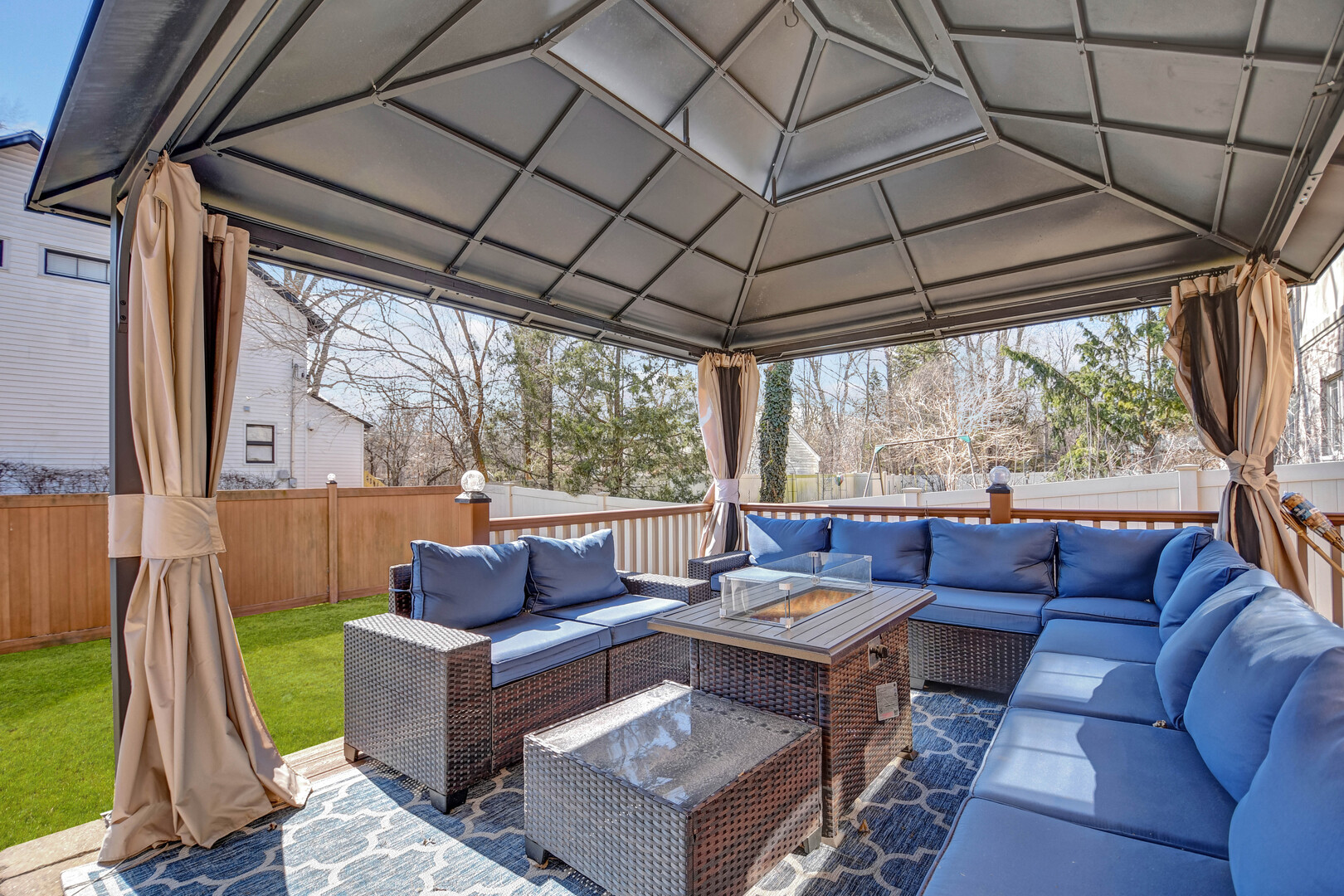 2201 MAPLE Road, Homewood, IL 60430