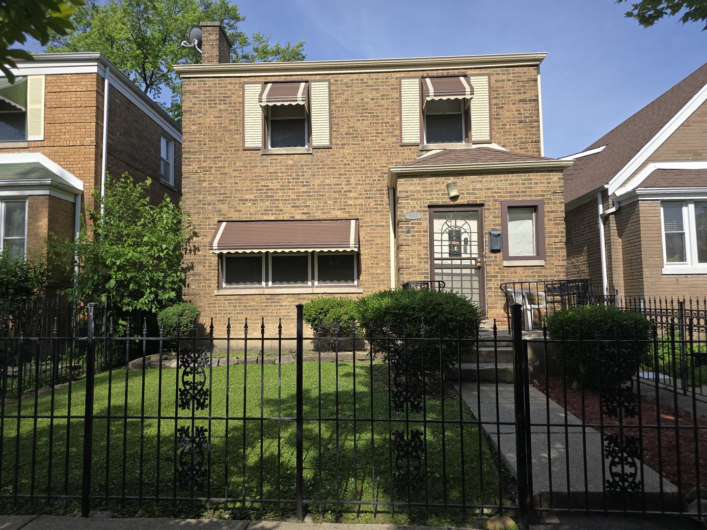 8518 S Seeley Avenue, Chicago, IL 60620