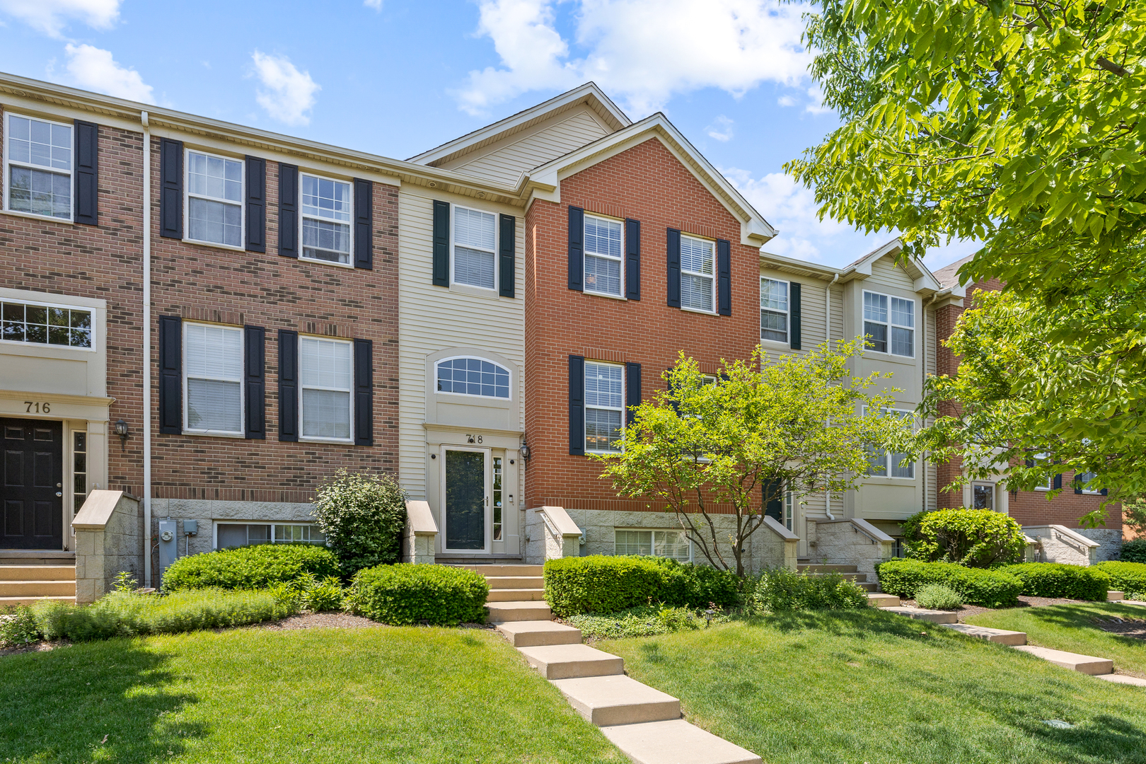 718 Thornbury Road #718, Bartlett, IL 60103