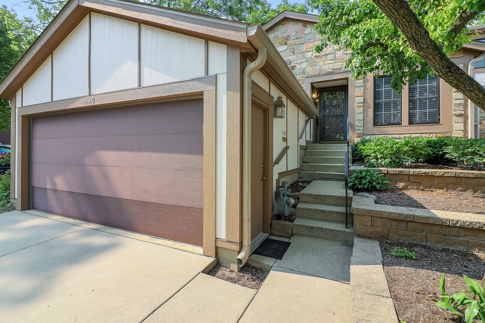 1149 Wheaton Oaks Drive #0, Wheaton, IL 60187