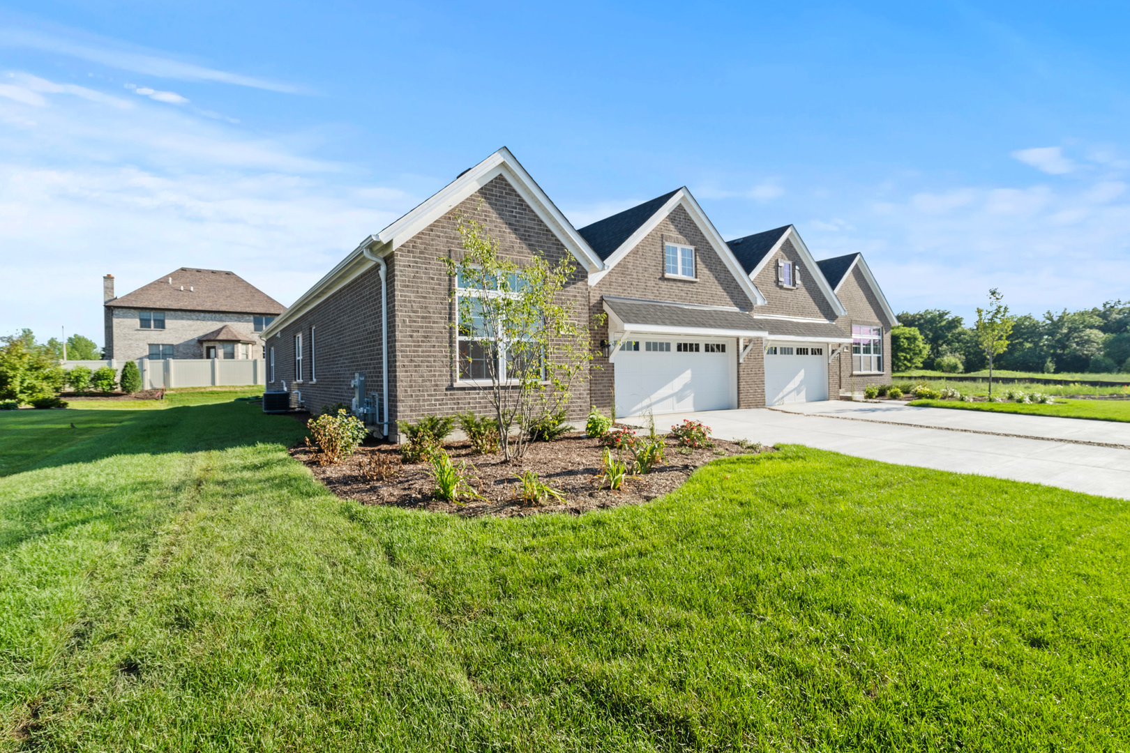 16520 Kayla Drive, Lemont, IL 60439