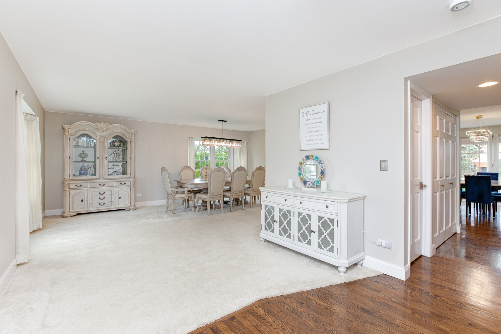 1086 Brighton Drive, Carol Stream, IL 60188