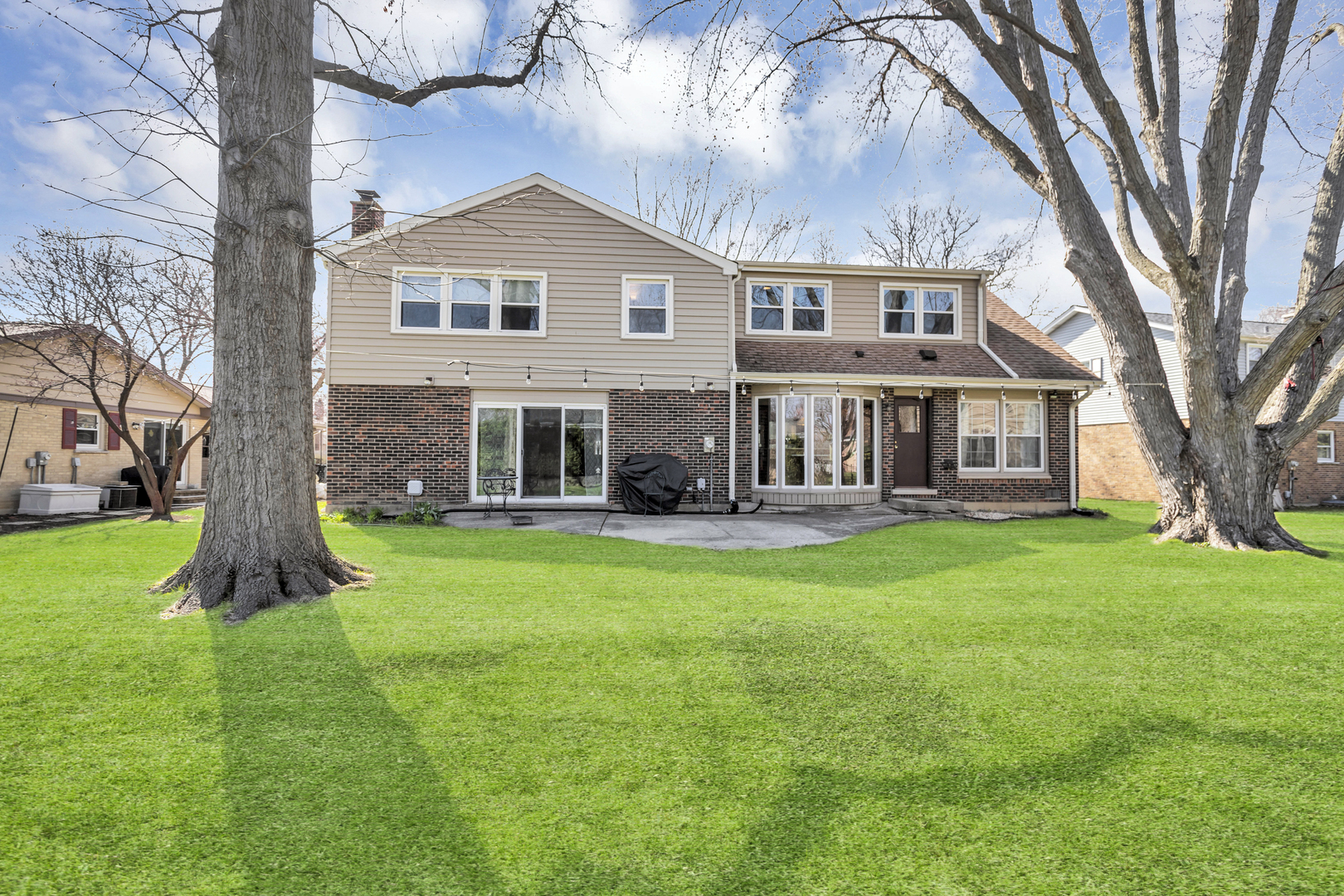 915 N Saratoga Drive, Palatine, IL 60074