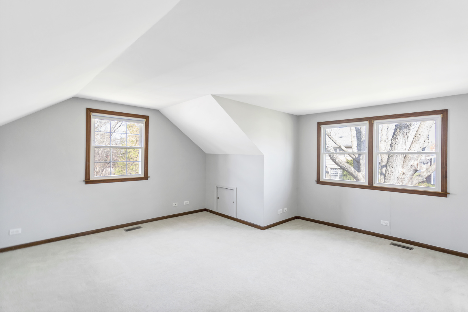 915 N Saratoga Drive, Palatine, IL 60074