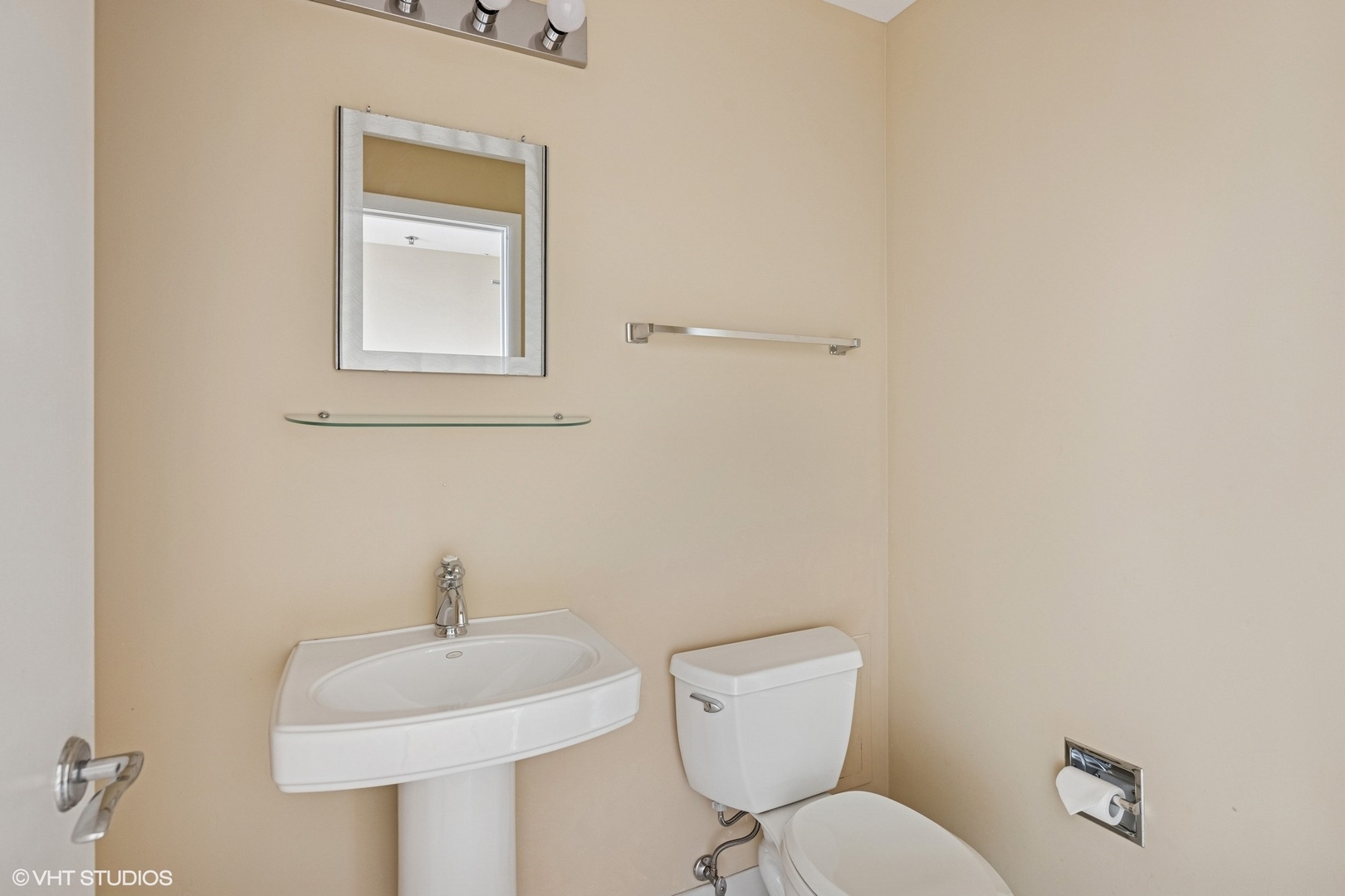 77 S Evergreen Avenue #707, Arlington Heights, IL 60005