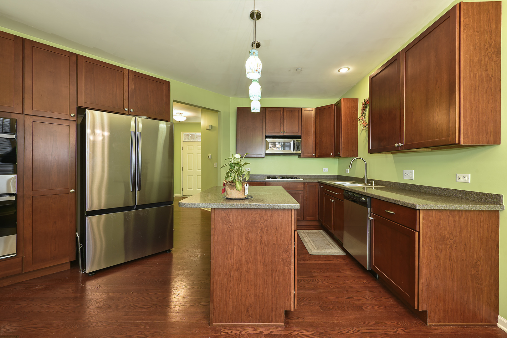 824 Stone Canyon Circle #824, Inverness, IL 60010