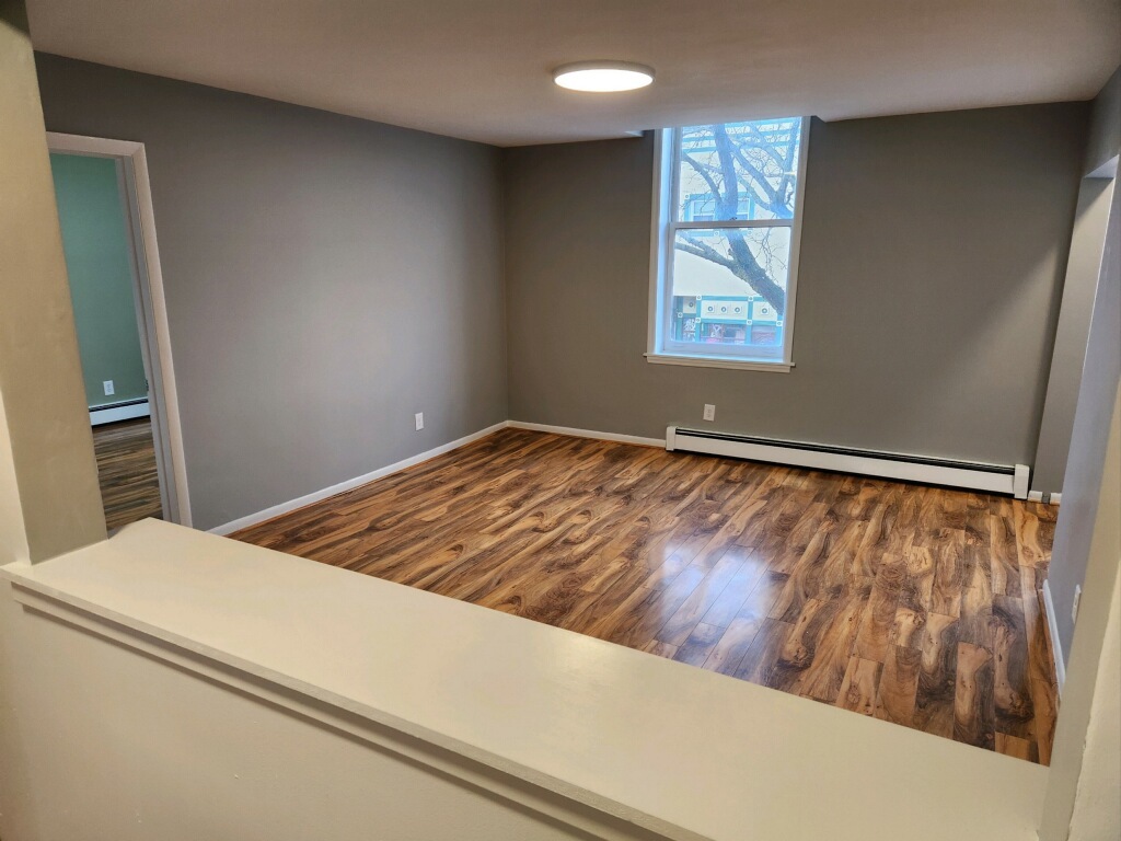 905 Main Street #2, Antioch, IL 60002