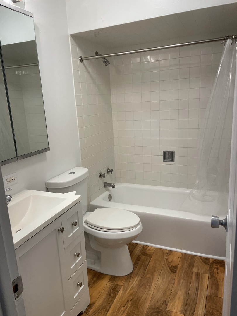 905 Main Street #2, Antioch, IL 60002