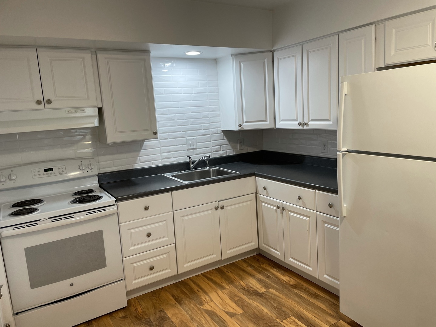905 Main Street #2, Antioch, IL 60002