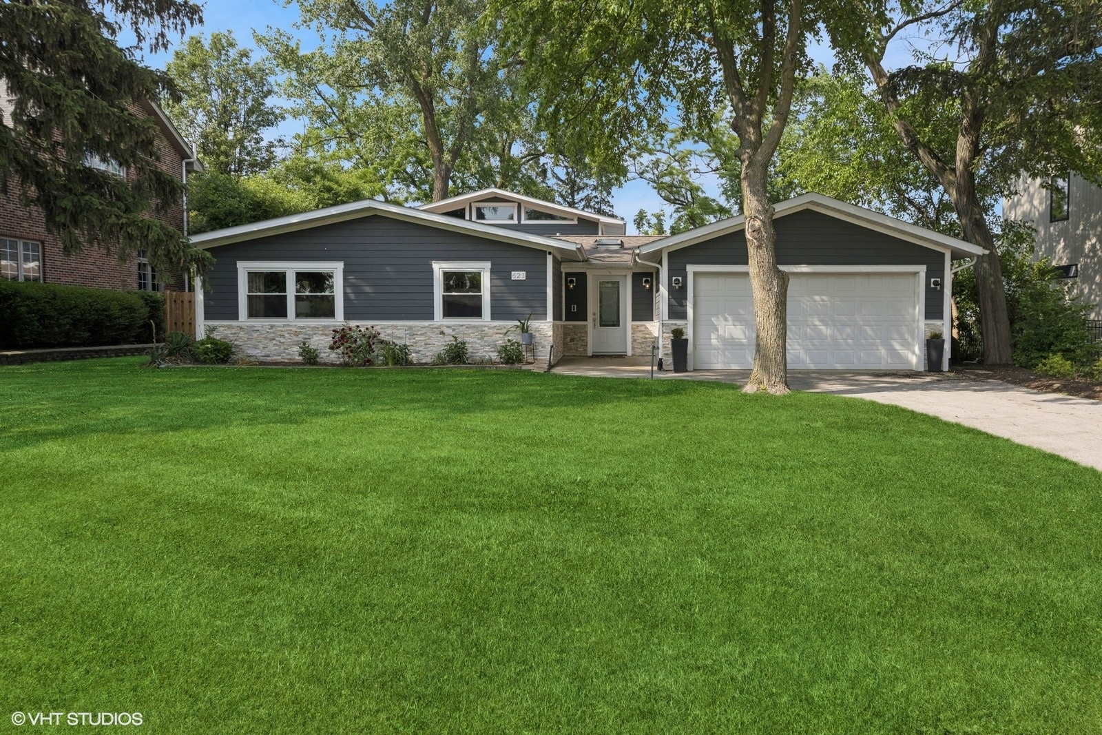 621 W 56th Street, Hinsdale, IL 60521