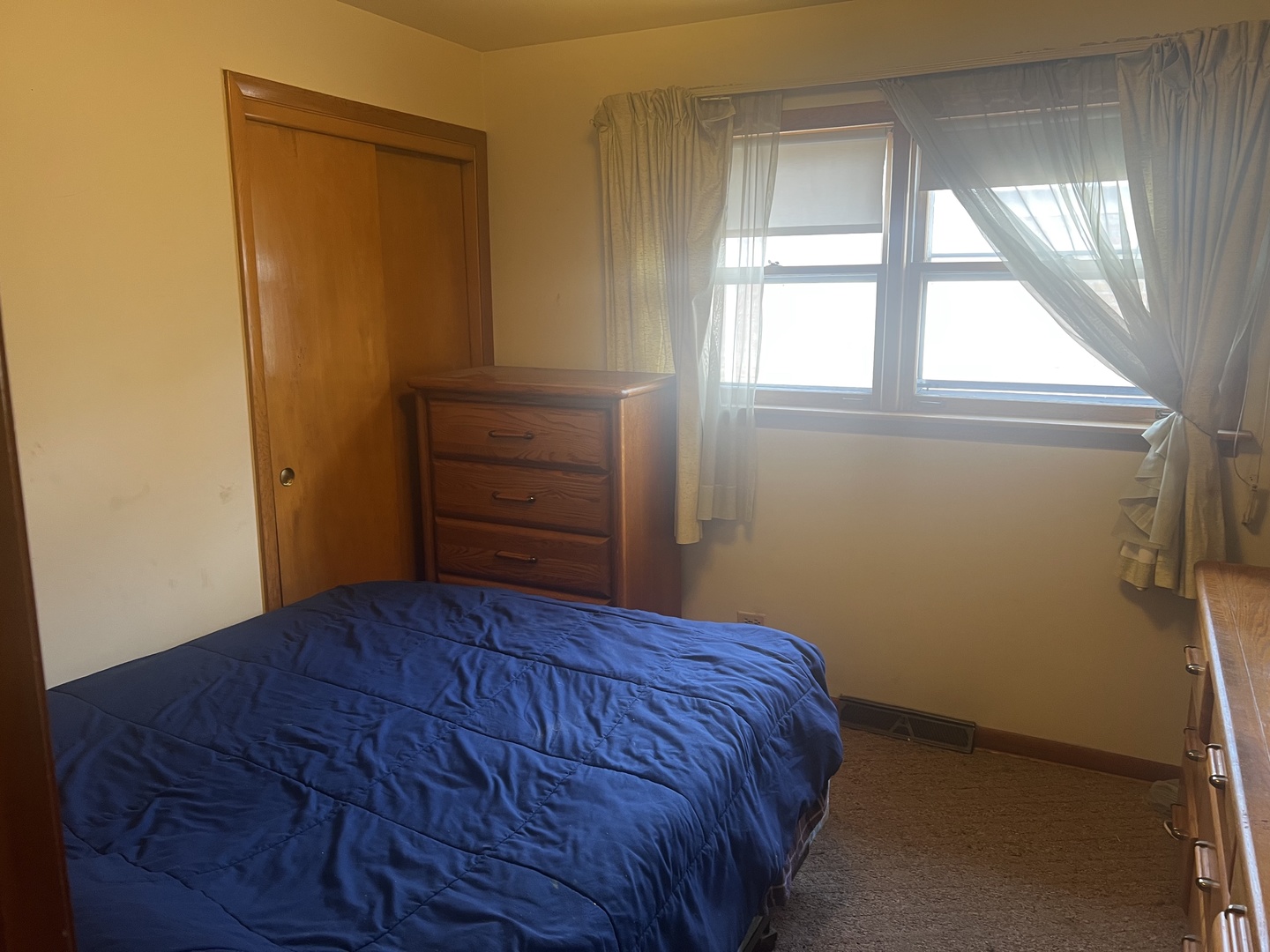 512 Yates Avenue, Calumet City, IL 60409
