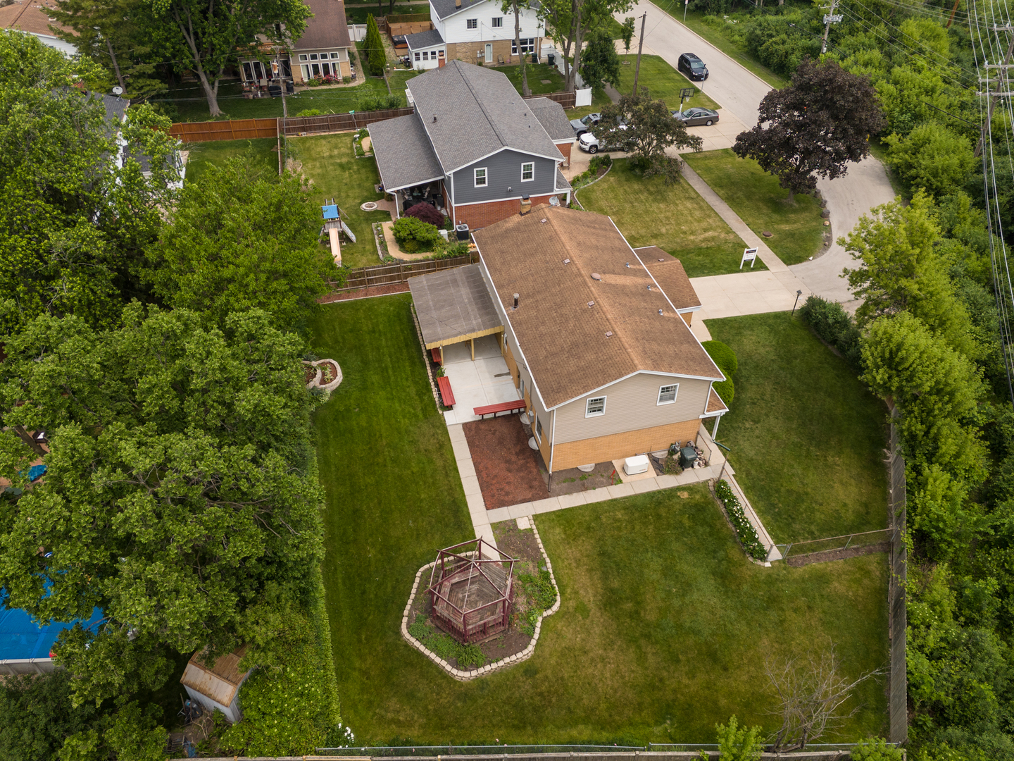 1504 Pfingsten Road, Glenview, IL 60025