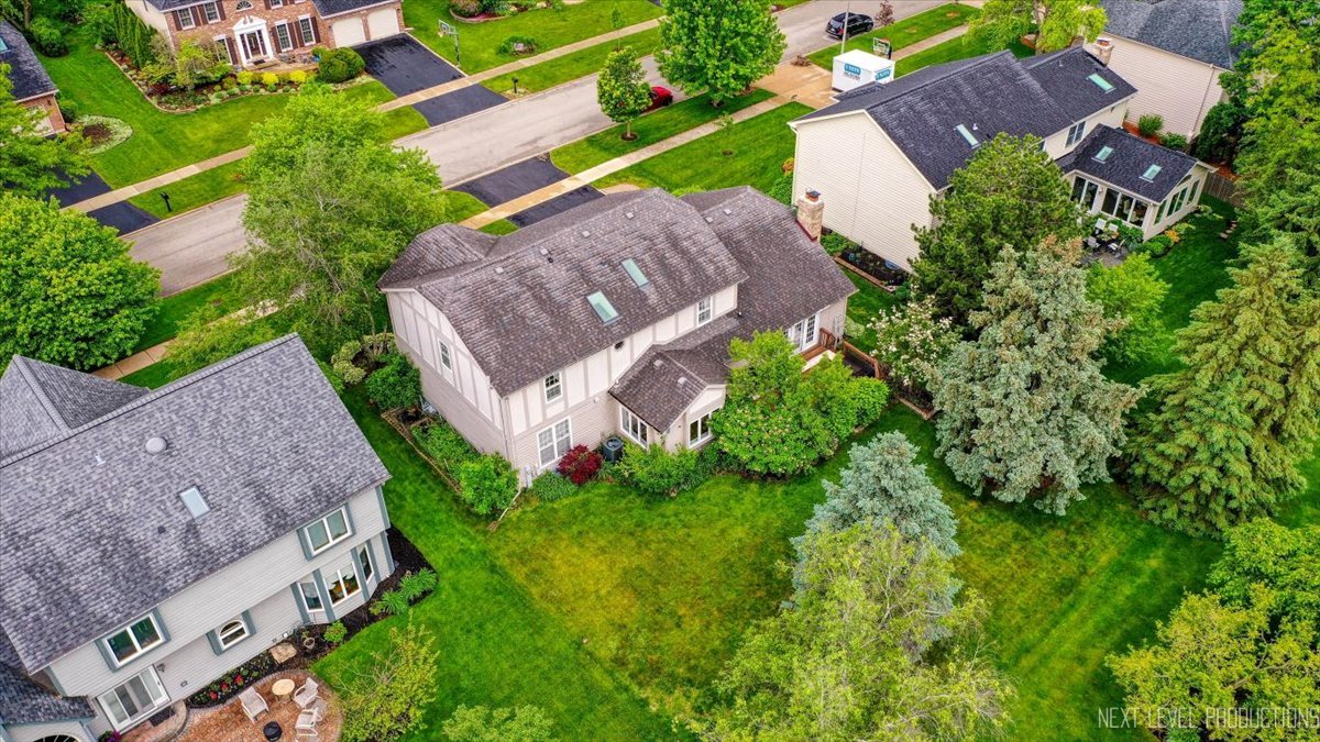 2802 Wedgewood Drive, Naperville, IL 60565
