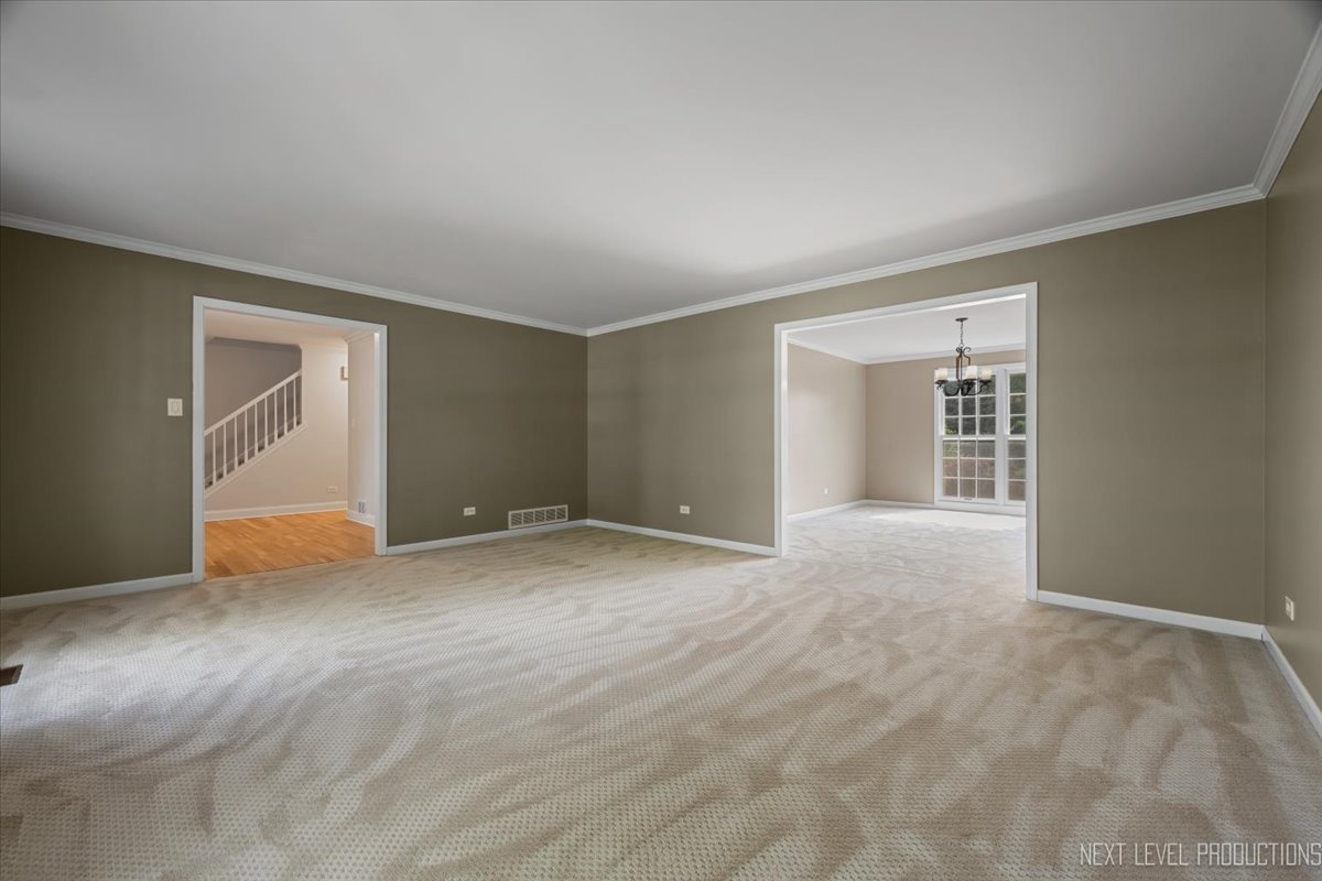 2802 Wedgewood Drive, Naperville, IL 60565