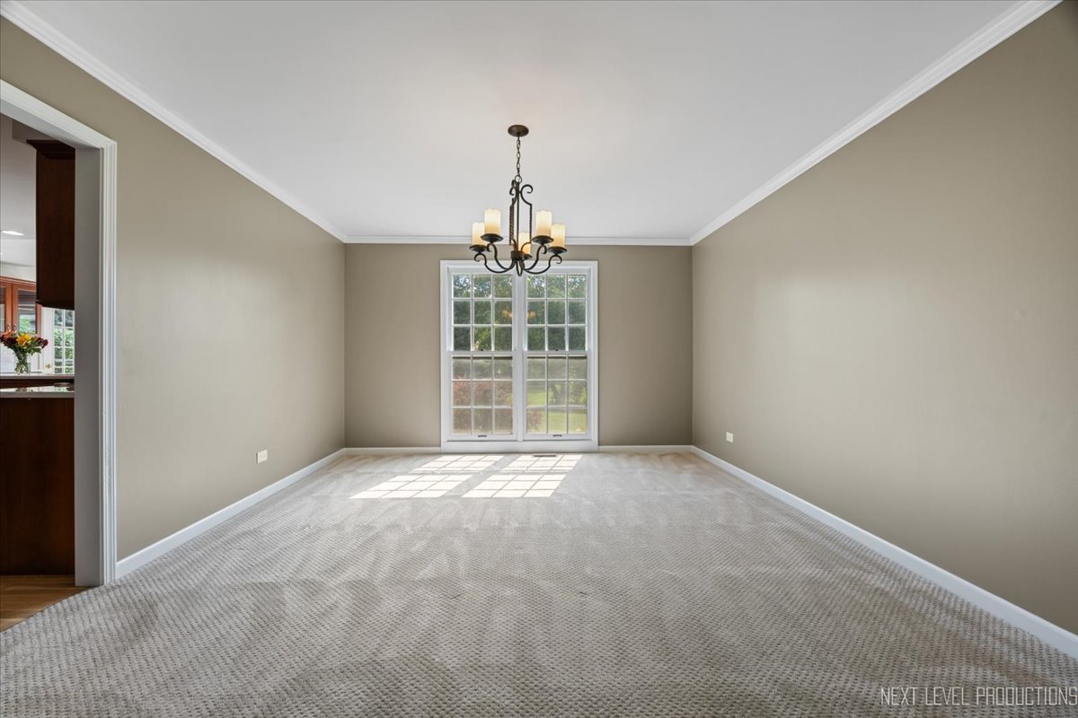 2802 Wedgewood Drive, Naperville, IL 60565