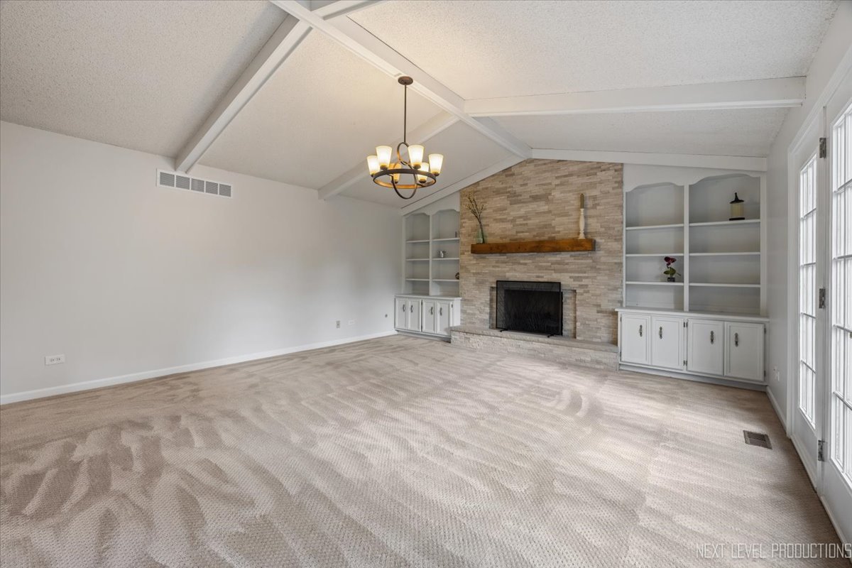 2802 Wedgewood Drive, Naperville, IL 60565
