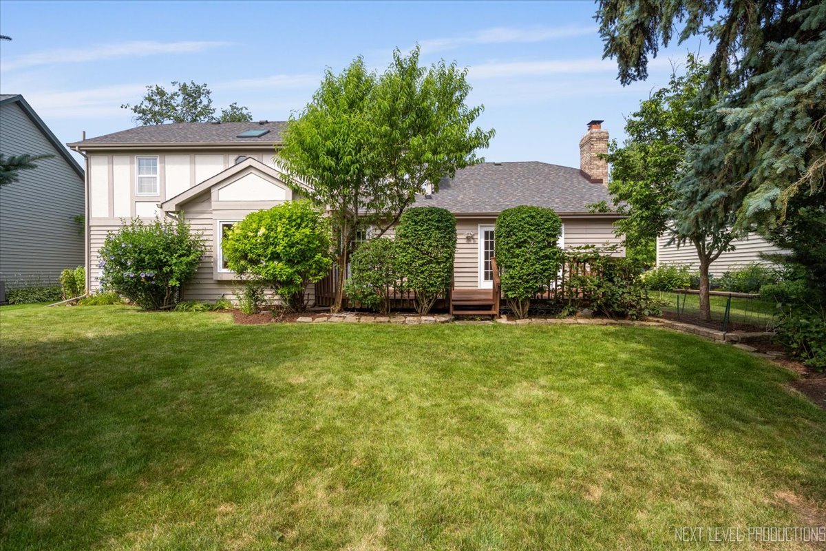 2802 Wedgewood Drive, Naperville, IL 60565