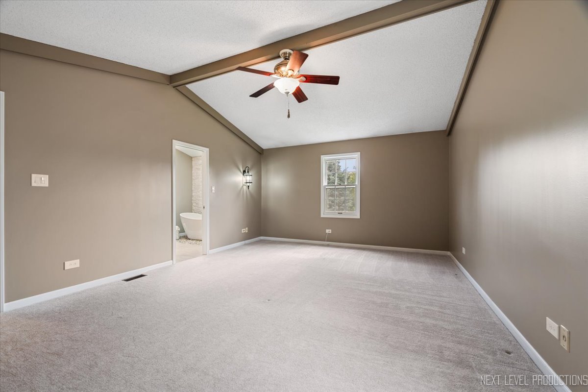 2802 Wedgewood Drive, Naperville, IL 60565