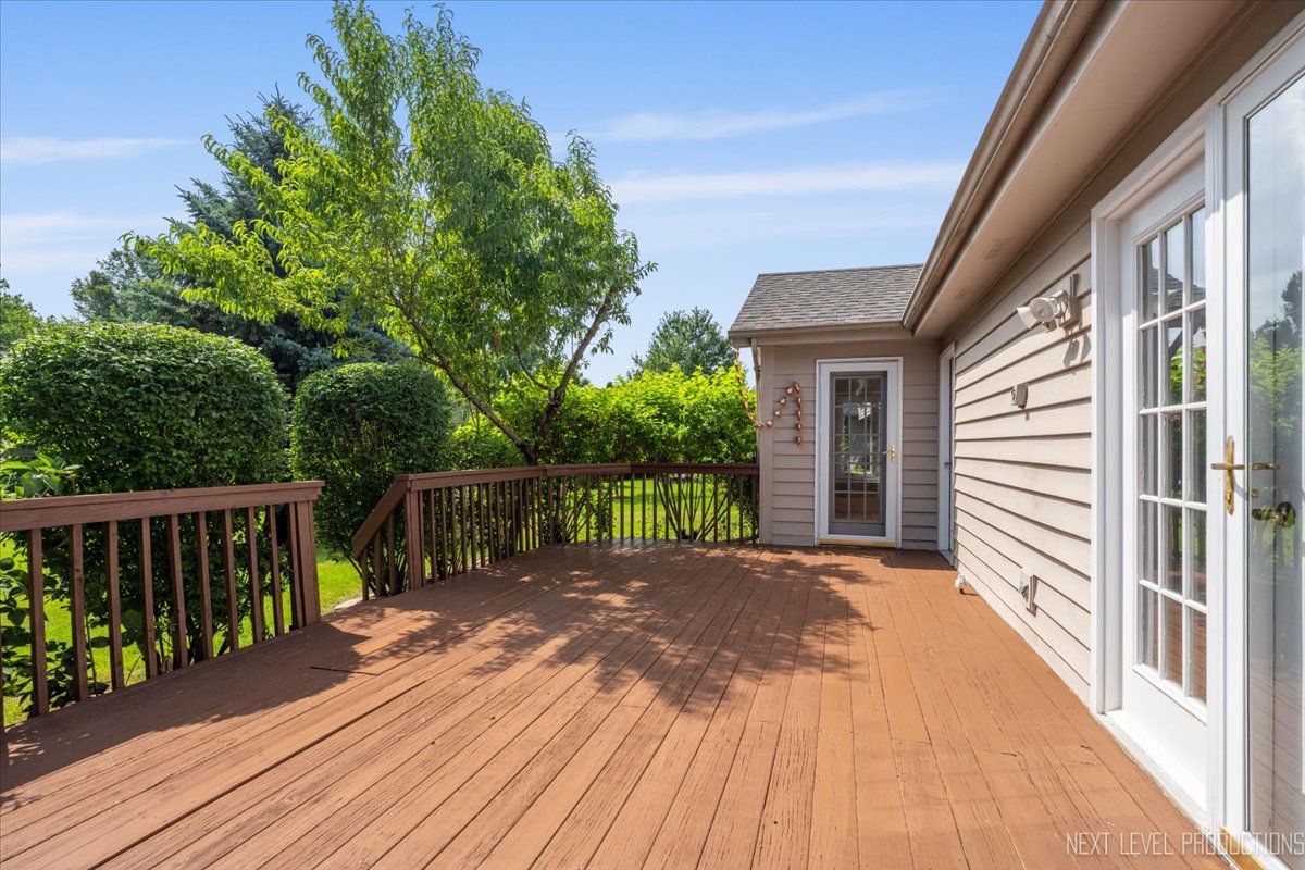 2802 Wedgewood Drive, Naperville, IL 60565