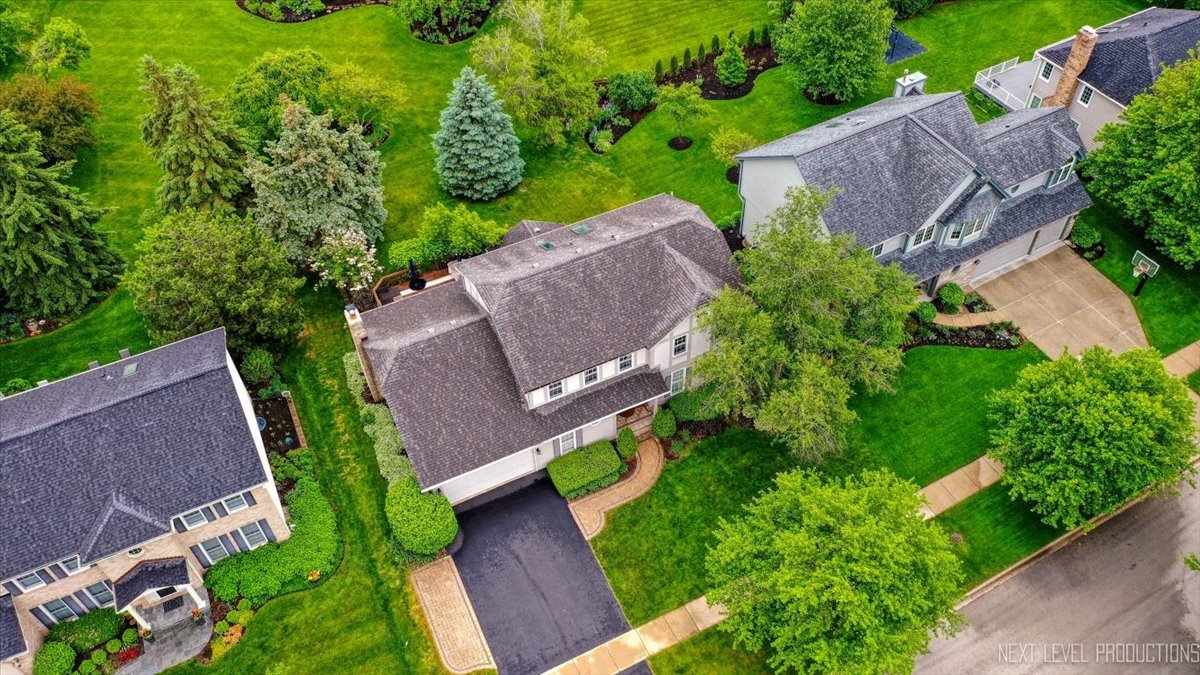 2802 Wedgewood Drive, Naperville, IL 60565