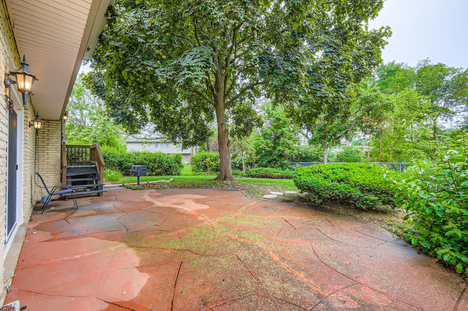 907 E Crabtree Drive, Arlington Heights, IL 60004