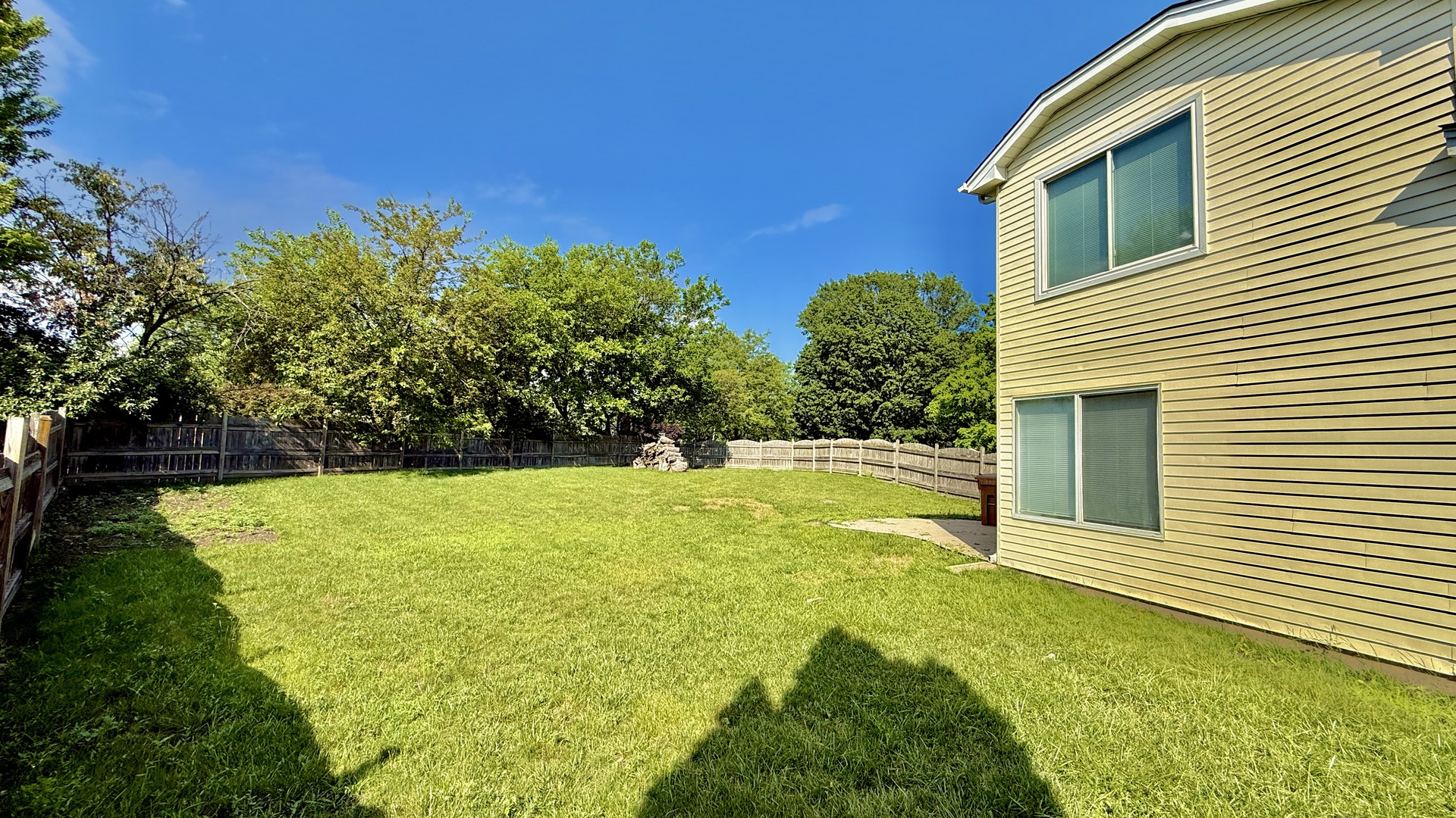 10 Rugby Court, Glendale Heights, IL 60139