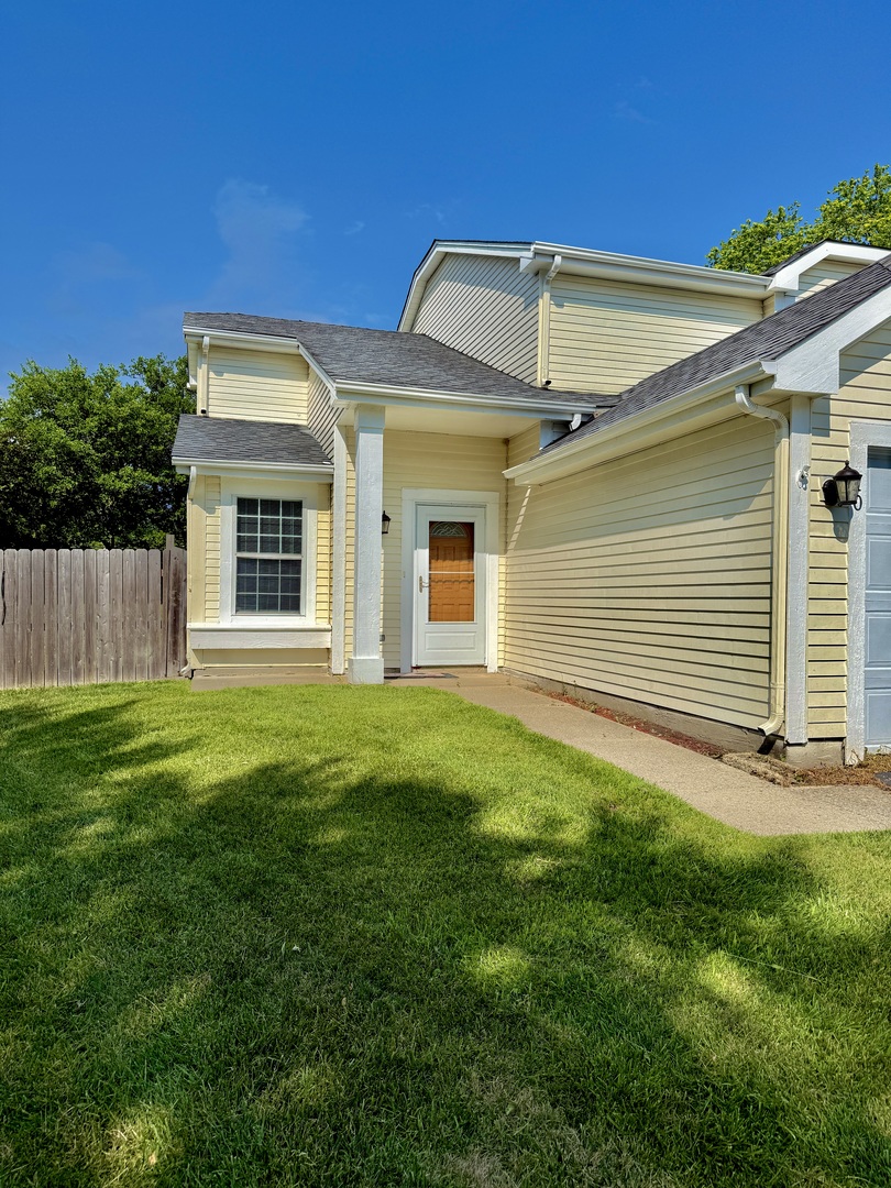 10 Rugby Court, Glendale Heights, IL 60139