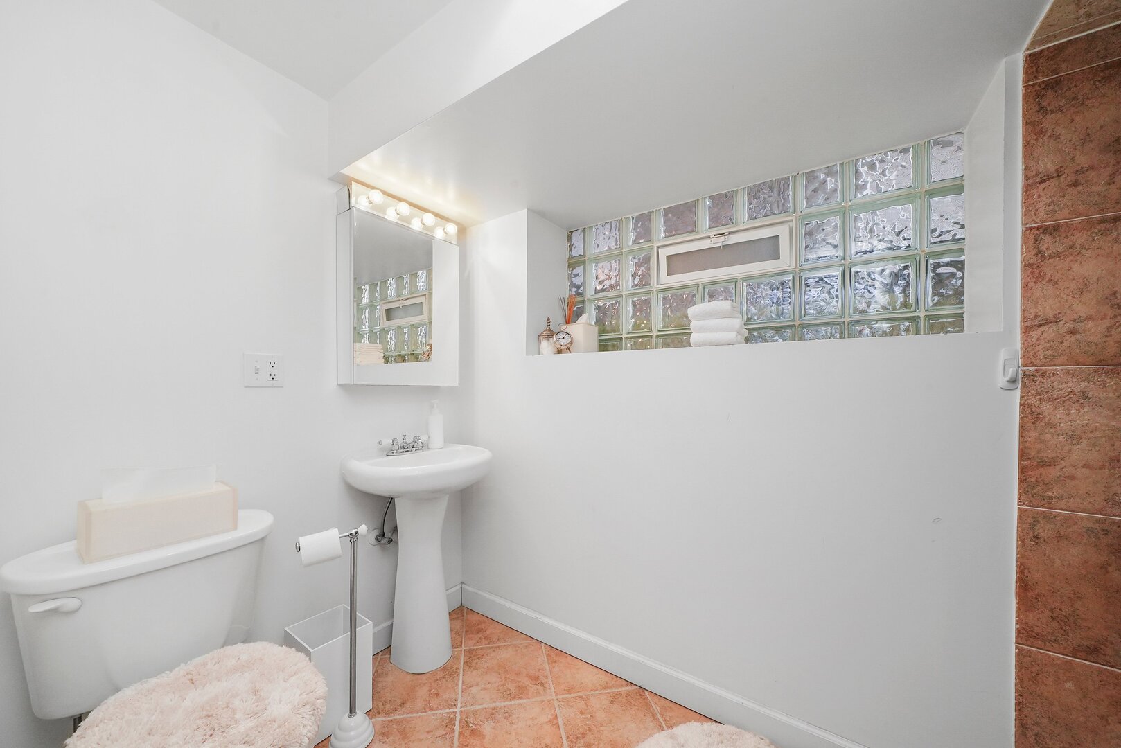 6505 S WOODLAWN Avenue, Chicago, IL 60637