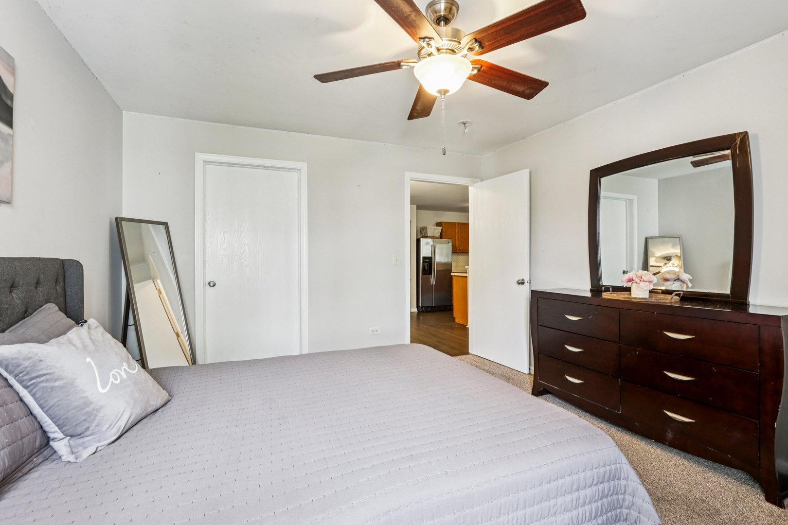 1013 Silverstone Drive #1013, Carpentersville, IL 60110