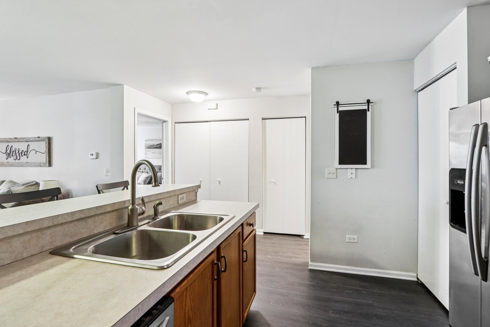 1013 Silverstone Drive #1013, Carpentersville, IL 60110
